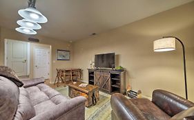 Convenient Apt With Fire Pit About Half-Mi To Lake!